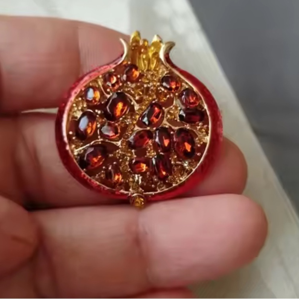 Red Pomegranate Crystal Gold Brooch - Picture 6 of 11